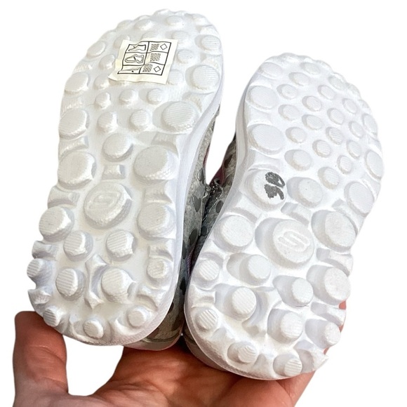 Skechers Go Walk Bitty Hearts Walking Sneakers, Grey & Pink - Size 6 NEW - Picture 7 of 8